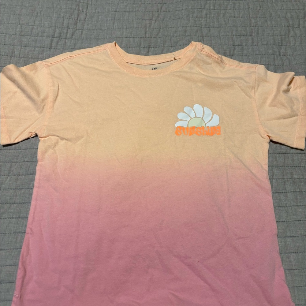 NWT Gap Peach and Pink Ombre Graphic T-Shirt